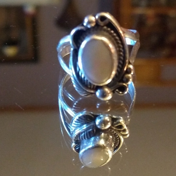 SIGNED Native American Sterling Silver MOP Mother of Pearl Ring VINTAGE - Picture 6 of 8
